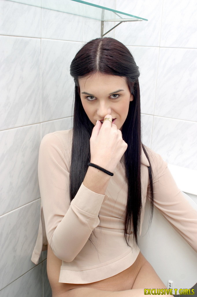 Luciana Bano: Shemale muy femenina Luciana Bano: Shemale muy femenina